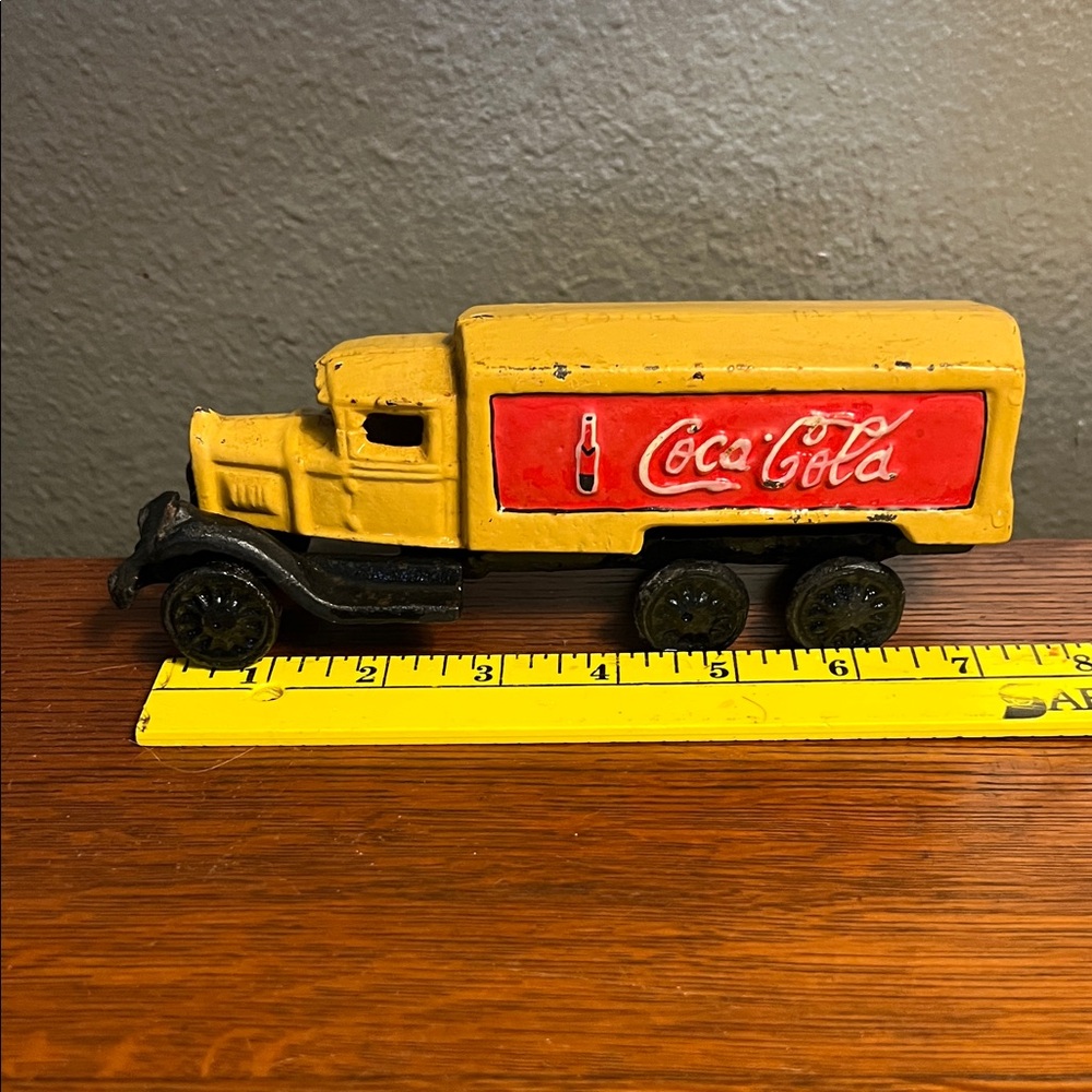 Coca Cola Vintage Yellow cast iron truck
